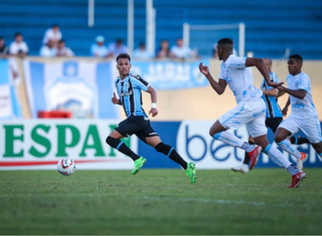Para que serviu a volta de Renato: ele melhorou o time? - Leonardo ...
