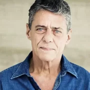 Foto do compositor Chico Buarque, autor de algumas das mais belas canções da MPB