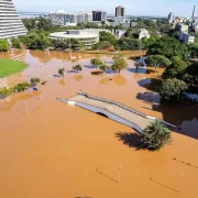 Imagem aérea da região do centro administrativo do Estado, alagada, em Porto Alegre, a solução está em nós.