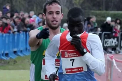 Foto do corredor Abel Mutai foi orientado pelo espanhol, que lembrou da mãe