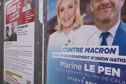 fotos de cartazes da campanha de marie le pen e do partido comunista na francês. As pulsões de morte oscilam entre a destruição e a criação.