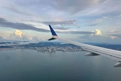 Vista aérea da cidade do Panamá, medo de voar de avião