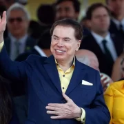 Foto de Sílvio Santos, idealizador de entretenimento doentio e perverso