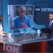 Foto reprodução de entrevista na CNN do cientista Carlos Nobre para falar dos incêndios no Brasil