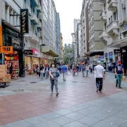 Foto da Rua da Praia, no centro da cidade de Porto Alegre