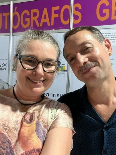 Sílvia e Vicenzo Susca na Feira do Livro de Porto Alegre