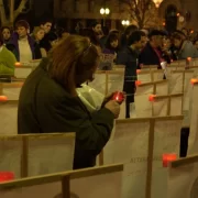 Foto de homenagem às vítimas da boate Cromañon, de Buenos Aires