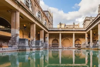 Foto de um banho romano na cidade de Bath, na Inglaterra