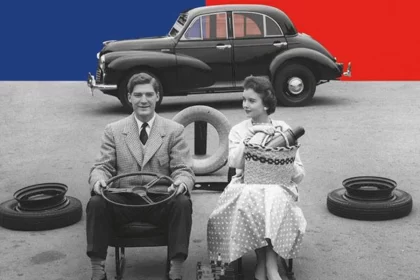 Foto em PB, uma casal na década de 50 e um carro antigo ao fundo. capa do livro de vanessa barbara