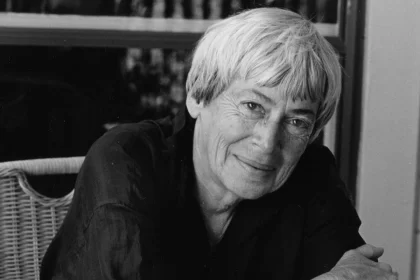 Foto da escritora Ursula Le Guin que ajudou a redefinir a ficção científica