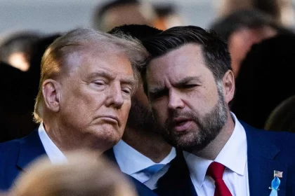 Foto de presidente Trump e seu vice JD Vance