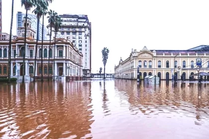 centro de porto alegre invadido pelas águas do Guaíba