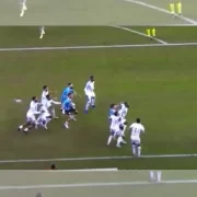 lance polêmico no jogo do Grêmio. Futebol brasileiro
